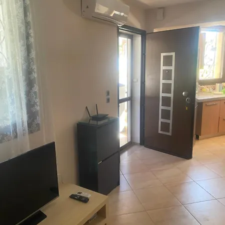 Elani Lofos Elanis 2 *